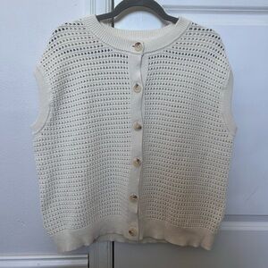 Universal Threads Off White Knit Sleeveless Sweater Vest Size Medium